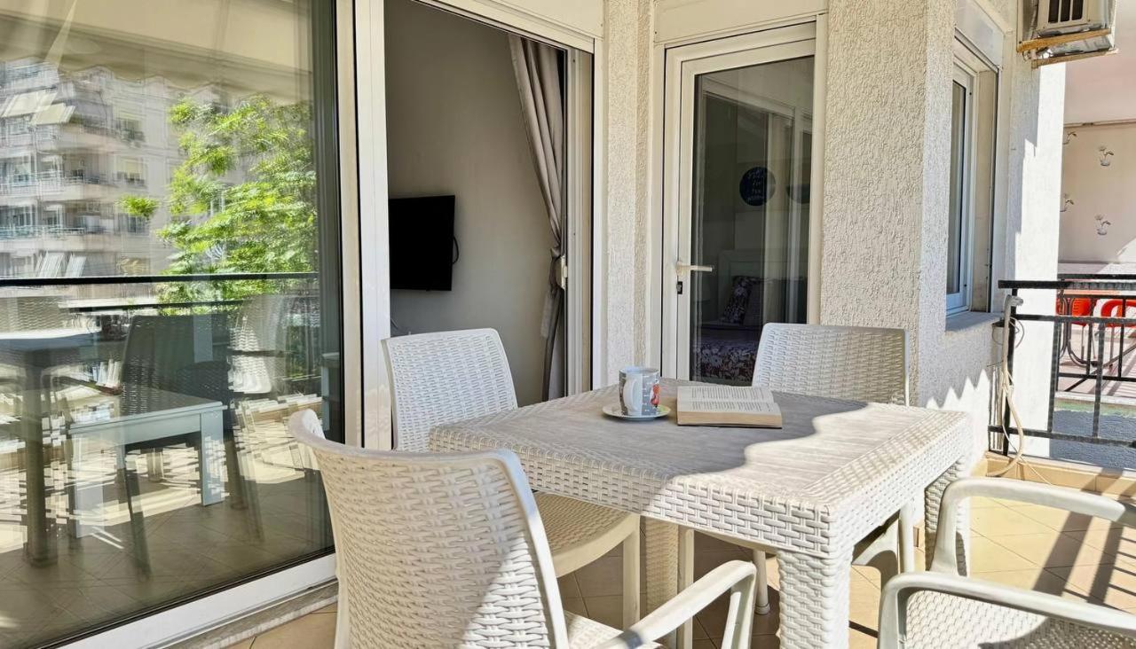 Morina Sea View Apartment Sarandë Eksteriør billede
